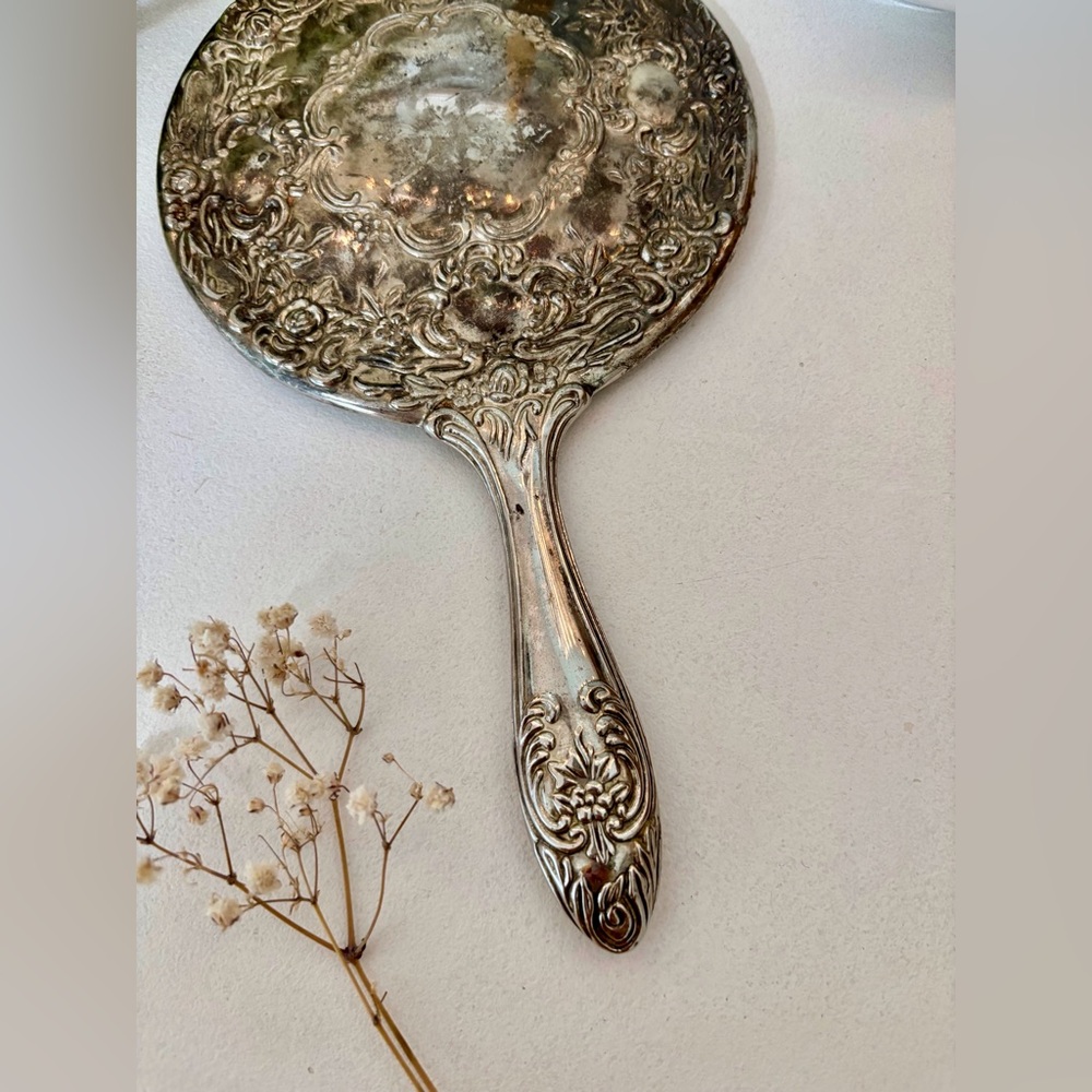 Vintage Silver Plated Mirror With Floral Design - Picture 5 of 8